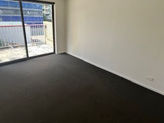 Three Bedroom Unit in Heart of Burleigh Heads - Photo 3