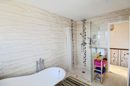 1 bedroom in a house share to rent - Photo 4