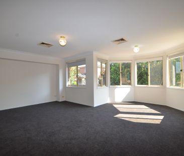 Family Home!! - Photo 1
