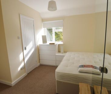 1 bedroom in a house share to rent - Photo 3