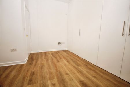 Birchanger Road, London, SE25 5BQ - Photo 2
