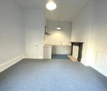 Flat to rent on - Photo 4