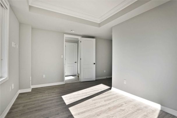 For Lease - 92 Huguenot Road Unit# #7, Oakville, Ontario - Photo 1