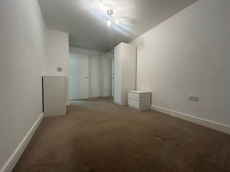 Bridge Road East, Welwyn Garden City - Photo 3