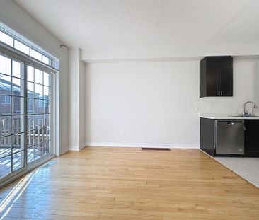 For Lease - 8777 Dufferin Street Unit# 14, Vaughan, Ontario - Photo 4