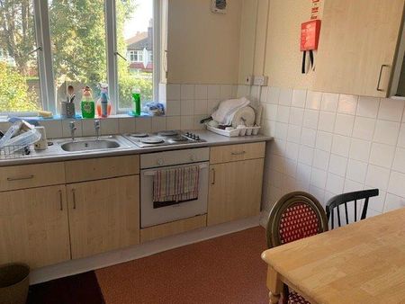 House share to rent - Photo 5