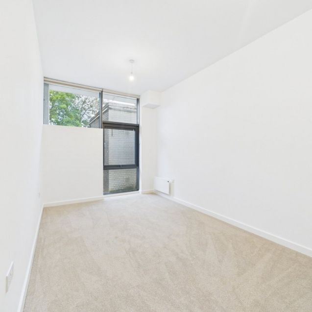 Lakeside East, The Causeway, Staines-Upon-Thames,TW18 - Photo 1