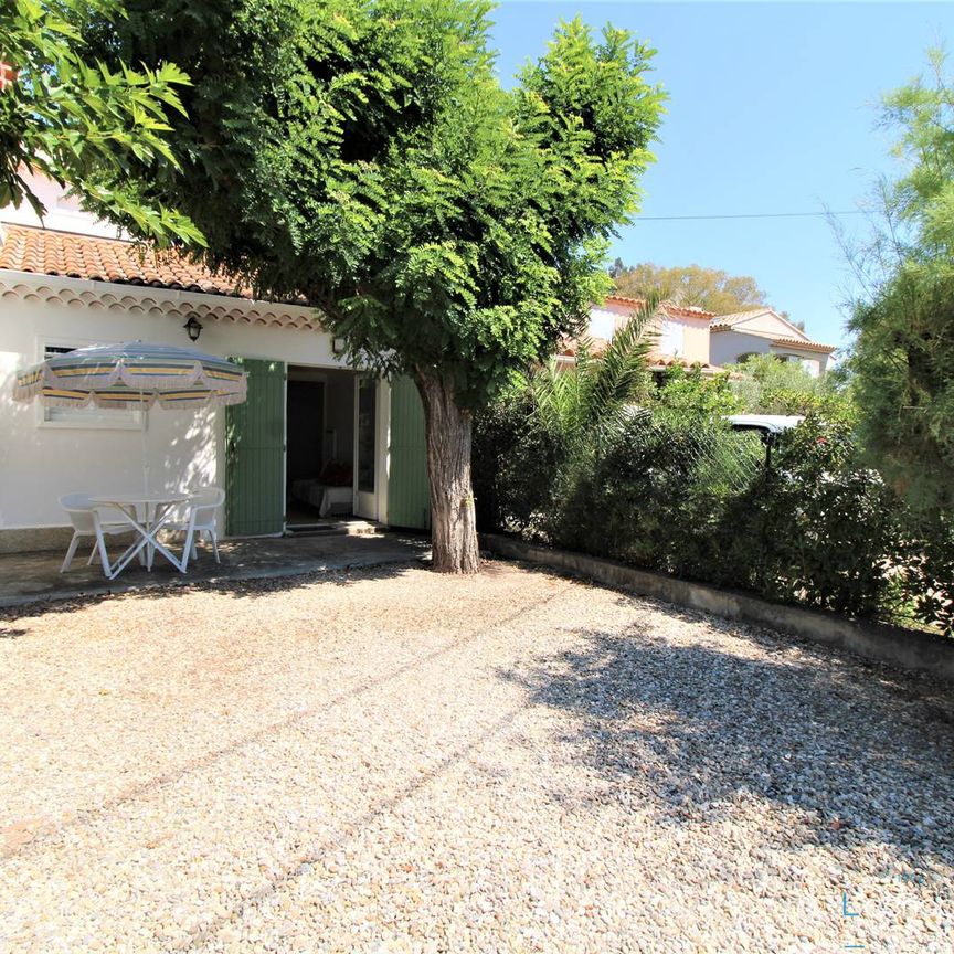 Maisonnette pour 2 personnes à 100 m de la plage situé à Hyères - Photo 1