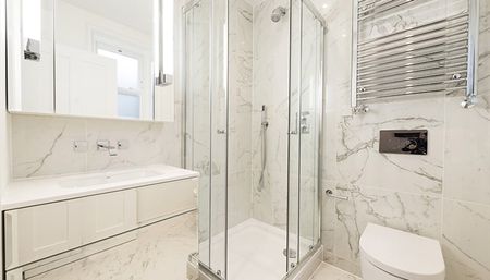 Three Bedroom Three Bathroom To Let Hamlet Gardens Ravenscourt Park W6 - Photo 3