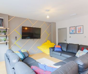 Borough Road - Room 4, Middlesbrough - Photo 1