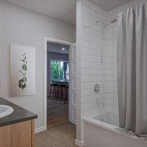 Le Laurin | 4 ½ - 5 ½ récents à louer, Saint-Jacques - Photo 3