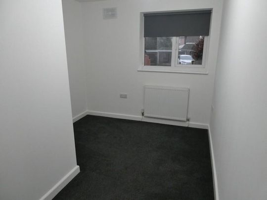 2 bedroom ground floor flat to rent - Photo 1