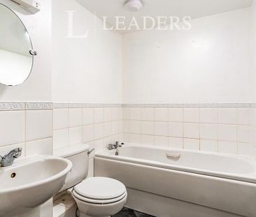 2 bedroom flat to rent - Photo 6