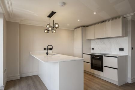 3 bedroom flat to rent - Photo 5