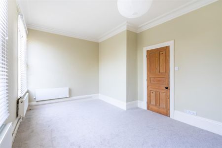 First Floor Flat, 45 Heslington Lane, Fulford - Photo 4