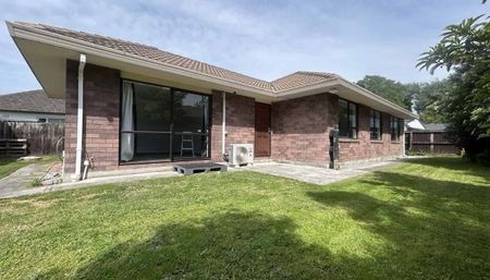 Family Home in Opawa! - Photo 2