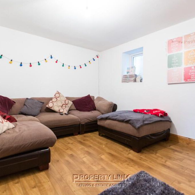STUDENT ACCOMMODATION, 2 Princes Street, Derry/Londonderry, BT48 7EY - Photo 1