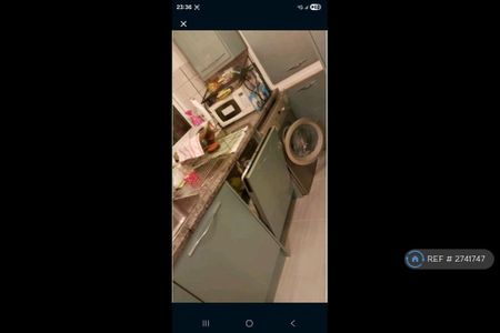 1 bedroom in a flat share to rent - Photo 3