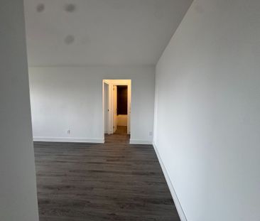 For Lease - 135 Tyndall Avenue Unit# 0815, Toronto, Ontario - Photo 1