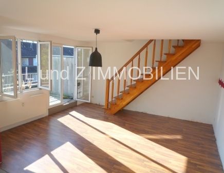 ** Maisonettewohnung mit Balkon** für Singles in gepflegtem Umfeld ! - Foto 1
