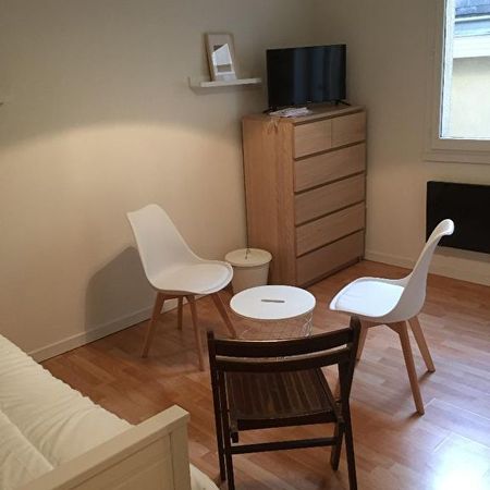 Location Appartement 1 pièce 16m² - Photo 4