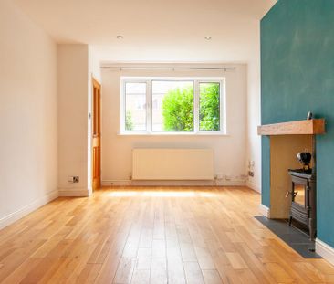 3 bedroom semi-detached house to rent - Photo 2