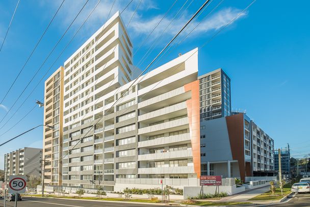 Modern Spacious 3 Bedroom + Study High Level Apartment Available For Lease!! - Photo 1