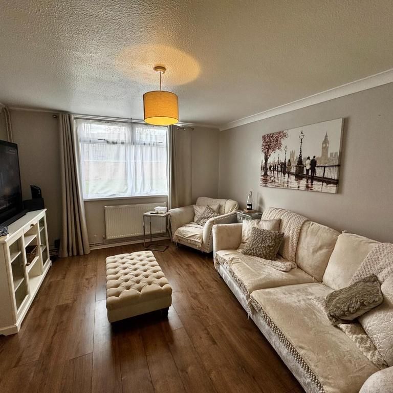 3 bedroom terraced house to rent - Photo 1