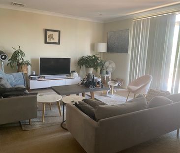 Bellevue Hill - Photo 1