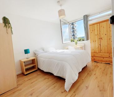 4 bedroom flat share to rent - Photo 2