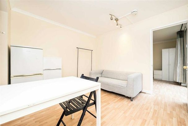 Cape Yard, Cape Yard, E1W - Photo 1