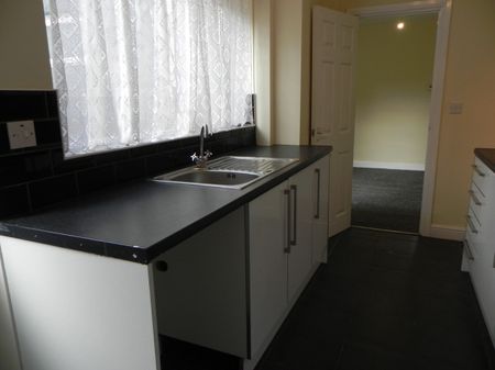 2 bed Mid Terraced House for Rent - Photo 2