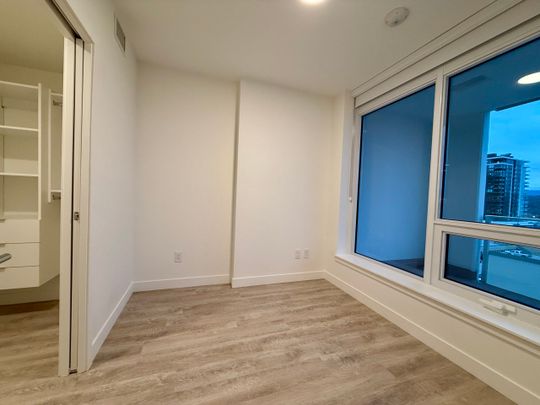 1 Bdrm+Den at Water St. By the Park - Photo 1