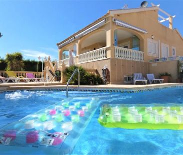 Alquiler de casa o chalet independiente en Calle Lago de Sanabria - Photo 3