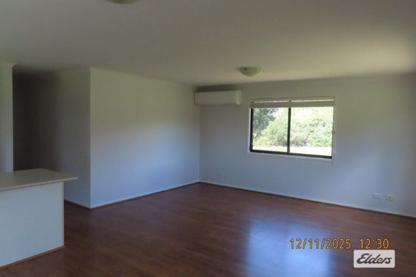 HANDY TO HIGHWAY - Photo 1