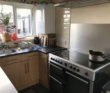 1 bedroom in a house share to rent - Photo 1