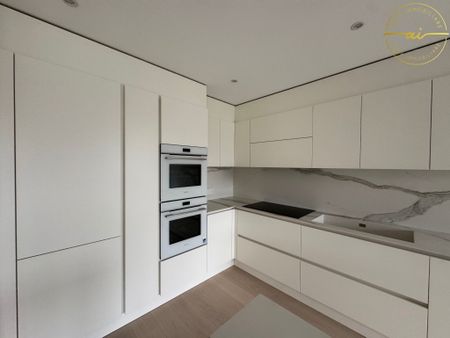 APPARTAMENTO 4.5 LOCALI CON VISTA LAGO - Foto 2