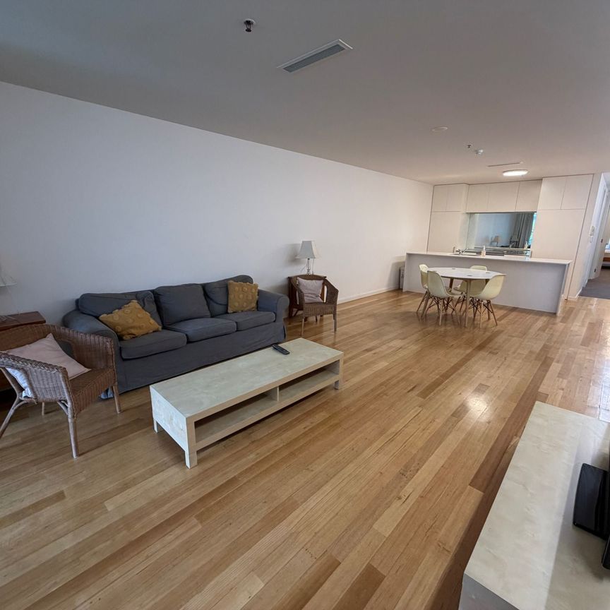 Modern Furnished Apartment! - Photo 1