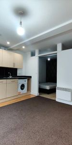 Studio to rent - Photo 3