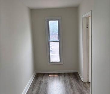 For Lease - 46 Tiffin Street, Barrie, Ontario - Photo 1