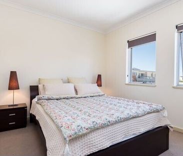 East Perth - Photo 2