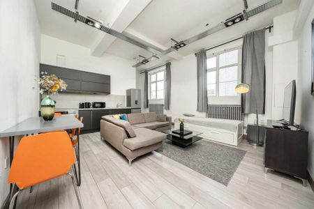 2 bedroom flat to rent - Photo 2