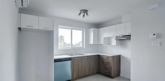 52 Rue De La Fabrique (Aylmer) Bel Appartement D'une Chambre - Photo 2