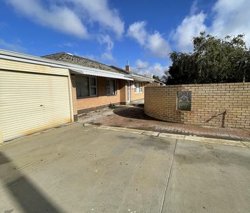 Freshly Updated Home with Spacious Living and Ideal Location! - Photo 5