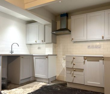 15 High Street, Great Limber - Photo 2