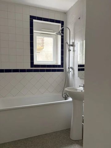 Location Appartement 3 pièces 50m² LE PORTEL 62480 - Photo 3