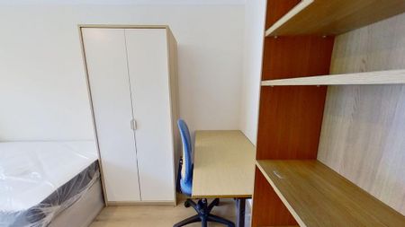 4 bedroom terraced house to rent - Photo 3