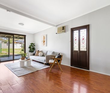 LOCATION, LOCATION, LOCATION! - Photo 1