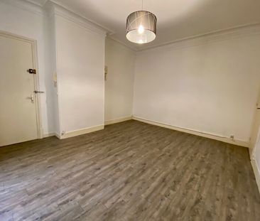 Location Appartement 1 Pièce 25 m² - Photo 2