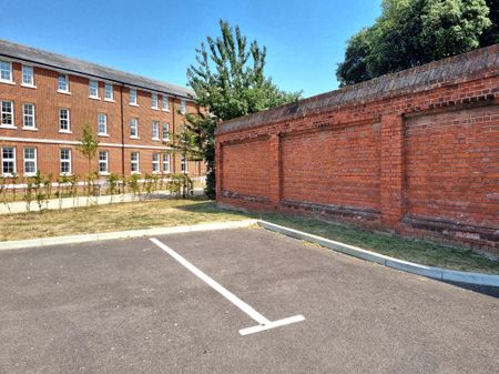 Royal Haslar, Gosport - Photo 2